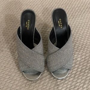 Never Worn Gucci Silver Sparkle Miles Size EU 40